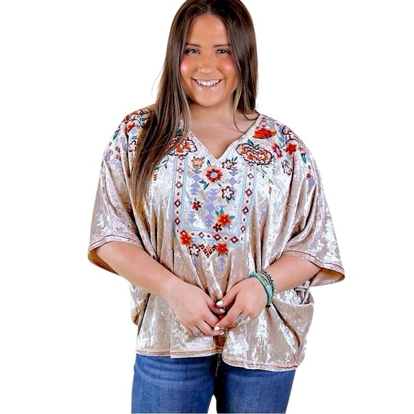 Savanna Jane Forever Wanted Floral Embroidered Crushed Velvet Boxy Top S / M - Picture 2 of 6